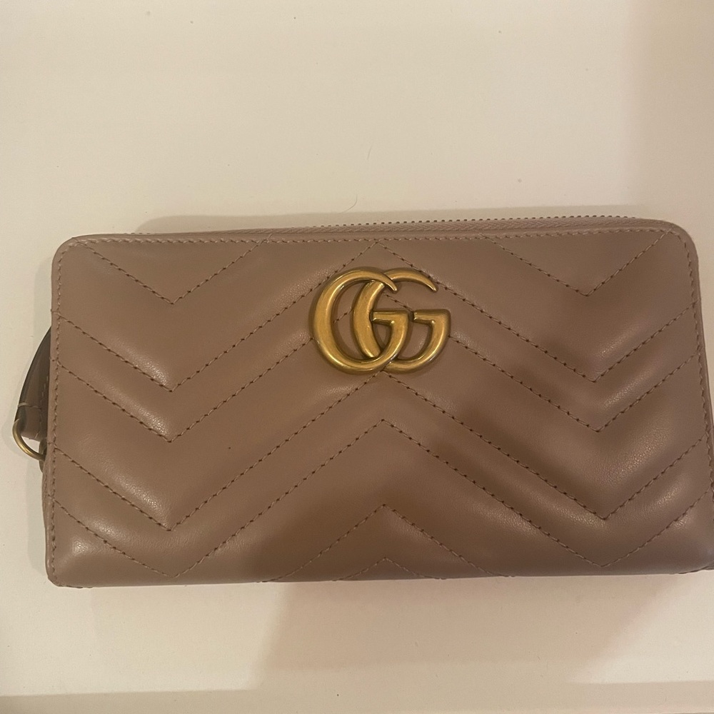 Gucci Leather Zip Wallet